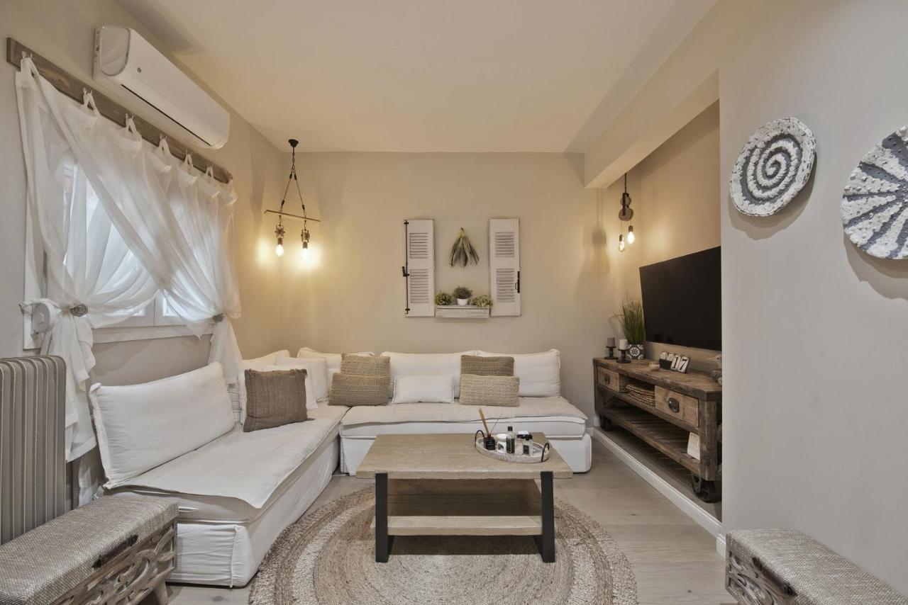 Stylish Apartment At Pagrati Атина Екстериор снимка